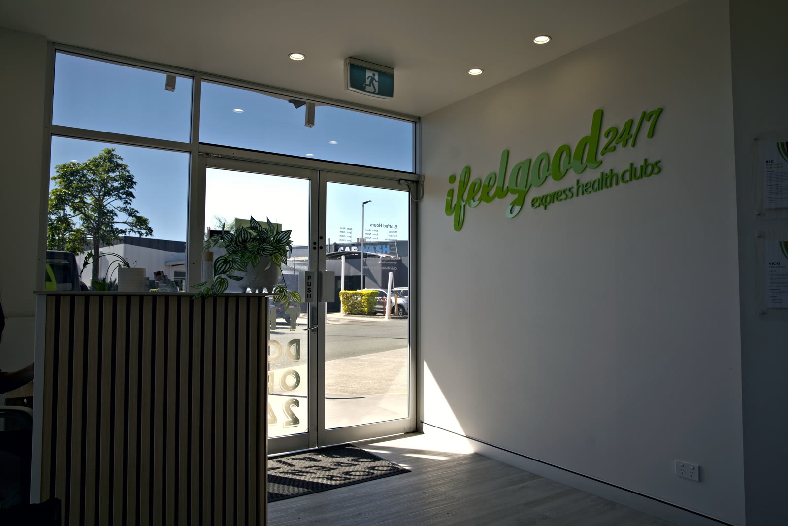 Inside ifeelgood Oxenford