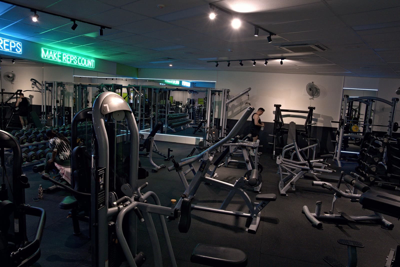 Members training on the ifeelgood Oxenford gym floor